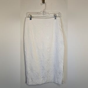 140. Worthington Elegant White Floral Skirt
